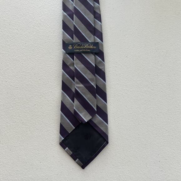 Brooks Brothers Necktie Men's Purple Grey White Striped Diagonal - Picture 2 of 10